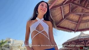 Hotel Masseuse Gives Unusual Massage with Dripping Happy Ending