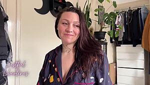 stepmom lets me cum on her pussy