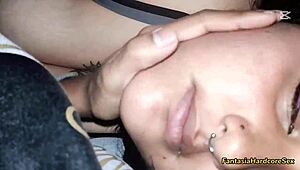 Viendo Tiktoks y Acabando en las Tetas de mi Amiga