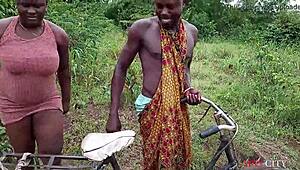 Okonkwo Lifts Village Slay Queen, Fucks Her Hard Outdoor