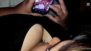 Viendo Tiktoks y Acabando en las Tetas de mi Amiga