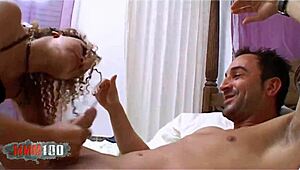 यह अरब देवी पॉर्नस्टार पहली बार हार्ड एनल फकिंग लेती है