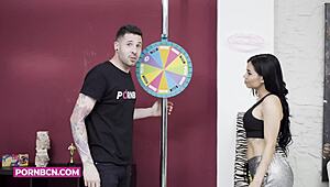 Hot milf brunette big ass latina fucking with a real pornstar and youtuber on a show of the taster 😍