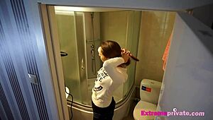 I’m obsessed with watching my stepsister’s shaved pussy in shower