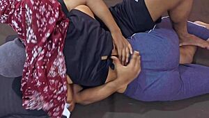 सिस्टर-इन-लॉ हेयर पस्सी में मॉन्स्टर लंड प्यासी है इन्टरनल कमशॉट के लिए