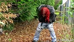 British Lassie Fingers Herself to Orgasm Outdoors