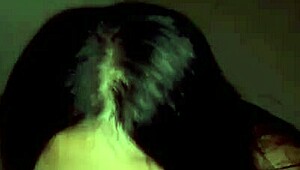 लैटिना गर्लफ्रेंड फर्स्ट डेट पर जोरदार चुदाई बूब्स पर कम