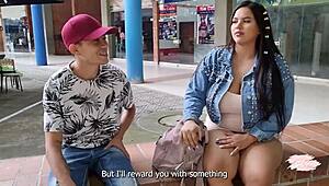 मैं मॉल में नर्डी सेवान्ना वॉटसन के साथ सीक्रेट सेक्स करता हूँ