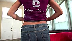 Brunette's Beautiful Hand Job Makes Me Come