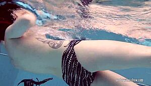 katrin privsem and lucy gurchenko are underwater babes, so hot