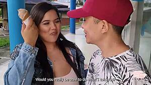 मैं मॉल में नर्डी सेवान्ना वॉटसन के साथ सीक्रेट सेक्स करता हूँ