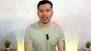 jefe barista pone al nuevo empleado de la cafeteria a que le mame la vergota en el almacen y en los baños del trabajo relato sexual