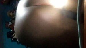 Yo metiendo me el dedo y mi mamá al otro lado