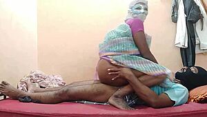 एशियन मिल्फ 18+ यंग नेबर के साथ स्टेमी रैंच ग्रुप एक्शन में धोखा देती है