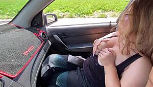 Teen lost on the road begged for a quick ride