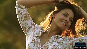 i watched the czech milf beauty anetta keys do a solo striptease and rip her clothes off