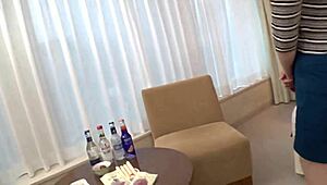 萌えかわポニテチアガールをガチ口説き! she loves raw creampie despite her innocent look, wow!