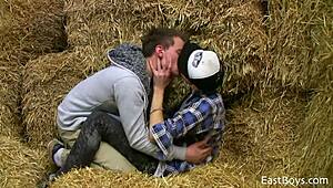 uhh, 18 twinks gettin’ wild with hot action, strokin’ big cocks, suckin’ hard, damn they cute!