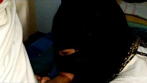 Cornudo Maricon Colombiano Comparte Esposa con Mecanico Venezolano en Bogota en Sesion Dura