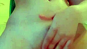 Beautiful Amateur Teen 18+ Fingering Herself