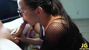 Girlfriend sucking and jerking cock after work! Amateur action!