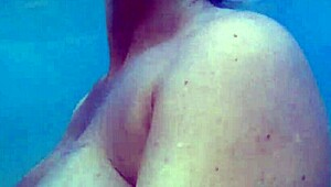 Unstoppable Public Beach Fuck with Underwater Blowjob Action