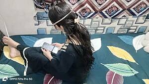 हॉर्नी देसी कपल रात को हार्ड बांग करता है, काफी नहीं मिलता! 😍