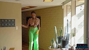 i can't resist huge natural tits ebony model nyla showing off