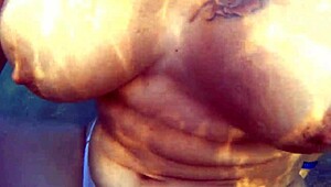 Unstoppable Public Beach Fuck with Underwater Blowjob Action