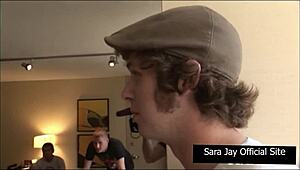 Hey, wanna see Sara and Jessie give a hot head combo?