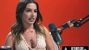 Up close orgasm with quiver queen Chanel Camryn using Hitachi.