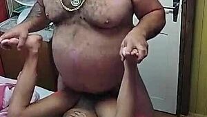 Young girl lets old man fuck deep 😍