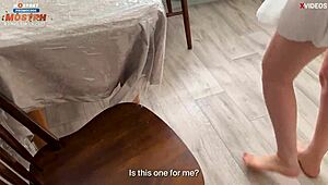 कौन कहता है स्टीपमॉम नहीं चोदती? हां, मुझे चोदो! 😜