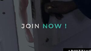 Yo, scheming sluts Maya Farrell and Braylin Bailey bang for Vegas ride