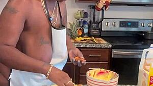 Making Banana Pudding With Natural Ingredients