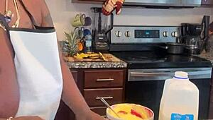 Making Banana Pudding With Natural Ingredients