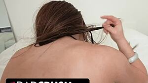 हेल येस, स्टीपडॉटर मेरी फुल-टाइम हेंटाई फक बडी बन गई!