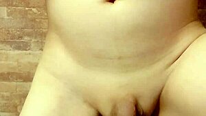 yo, check this japanese gay dude pissing like wild! 💦