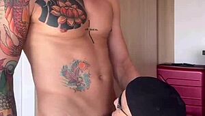 fodendo o helyo no pelo com big cock bareback?