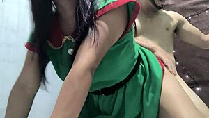 क्रिसमस पर सौतेले पापा 64 साल के गंदे बूढ़े से चुदाई की