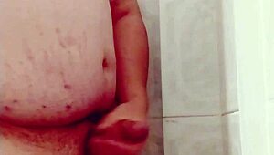 la vecina caliente me hace masturbarme en la casa