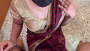 मलिक नौकरानी को रॉ देसि स्टाइल में बेंग करता है