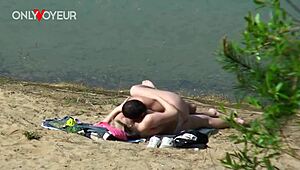 Spotted a naughty teen pawg banging her boyfriend on the beach.