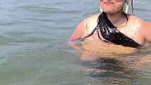 देसी पूजा भाभी नदी किनारे पागल होकर जोर से चोदी जाती है