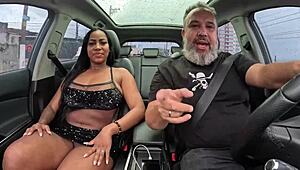 Man, this huge busty carioca mulata gives her ass on the ride - Leticia Barberino!
