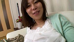 insatiable japanese step mom craves intense action in the bath