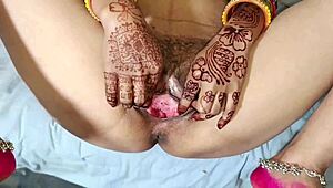 देसी ललिता सिंह की टाइट चूत बेडरूम में चोदी गई