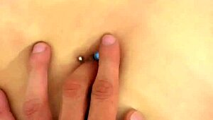 Feeling so turned on sliding a finger into this beautiful navel close-up
