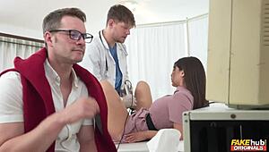 ट्रू कैट चीटिंग वाइफ बड़ी गाँड के साथ पीओवी ऐक्शन पाती है। देखो वो और के लिए झुकती है