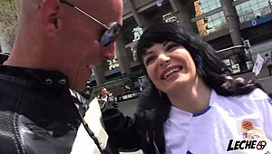 पॉर्नोस्टार अमंडेक्स और उसके मसिव टिट्स के साथ दिन बिताया।